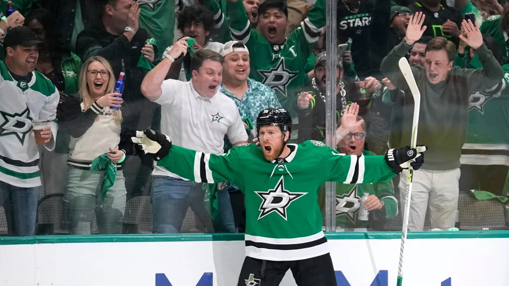 Šťastný Joe Pavelski 