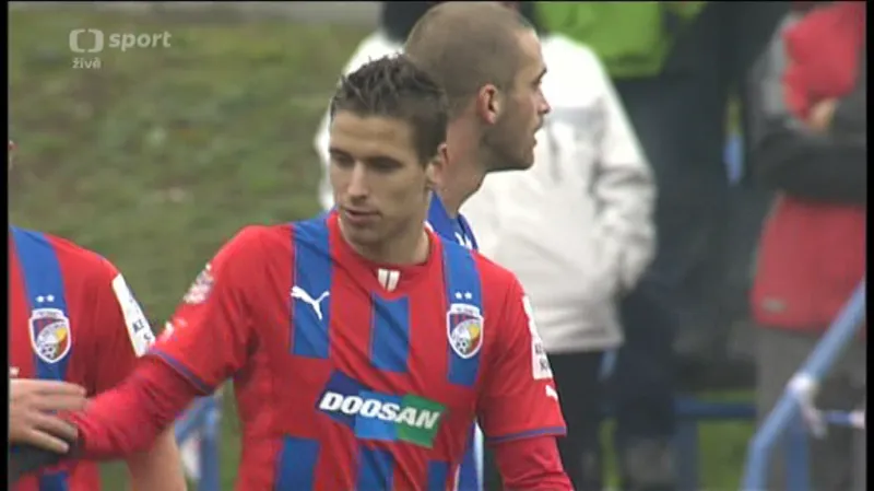 Gól v utkání Domažlice - Plzeň: Kovařík - 0:1 (24. min.)