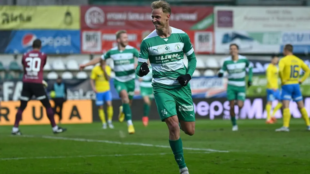 David Puškáč z Bohemians 1905 se raduje z gólu