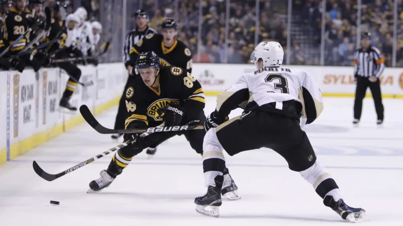 David Pastrňák v dresu Bostonu