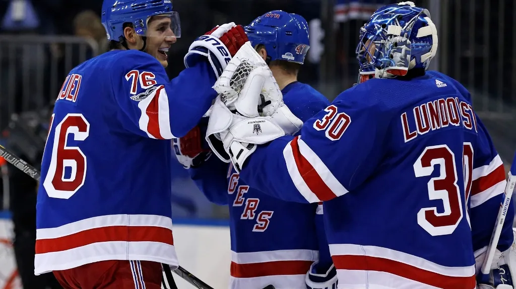 Henrik Lundqvist se spoluhráči