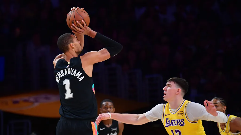 Victor Wembanyama v utkání proti Lakers