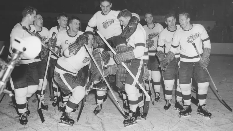 Hokejisté Detroitu Red Wings v roce 1955