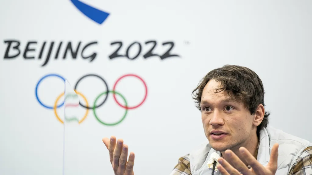 Nils van der Poel na tiskové konferenci