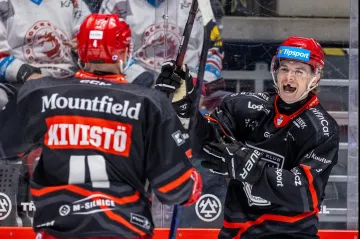 Šimon Marha se raduje z gólu proti Třinci