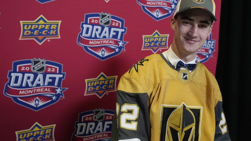 Matyáš Šapovaliv v dresu Knights