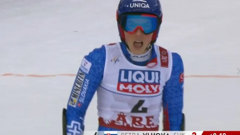 První jízda Vlhové v obřím slalomu žen