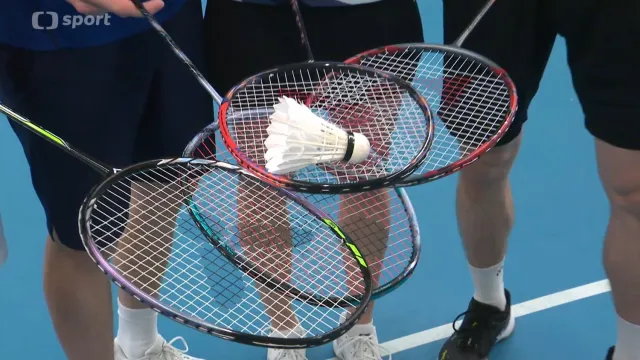 Čeští badmintonisté těsně před odletem do Paříže