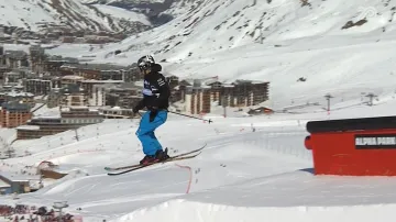 Vítězná jízda Mira Tabanelliho ve slopestylu na SP v Tignes