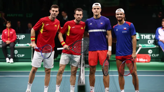 Hlasy před rozhodující čtyřhrou