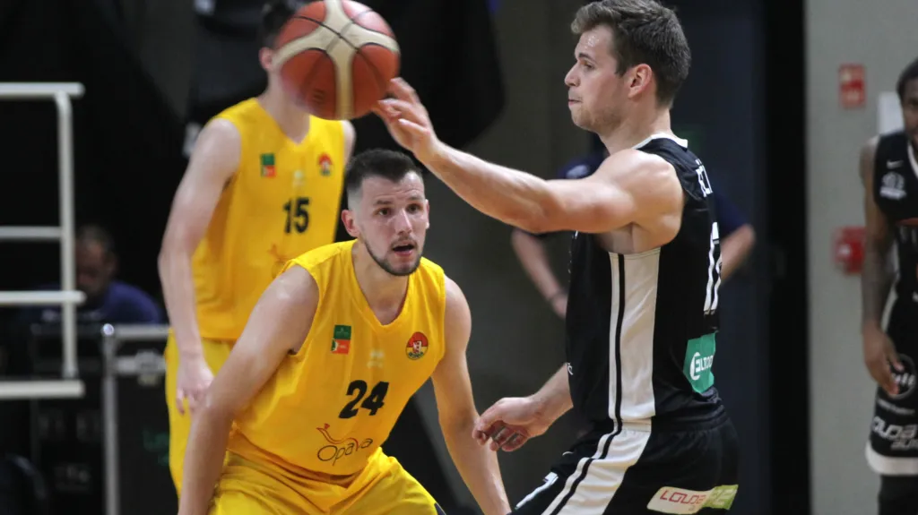 Utkání Opava - Nymburk