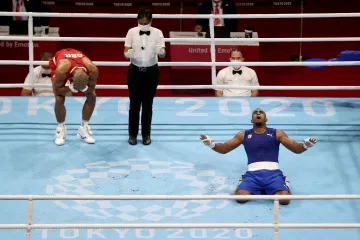 Kubánec Arlen López (vpravo) se raduje po olympijském finále