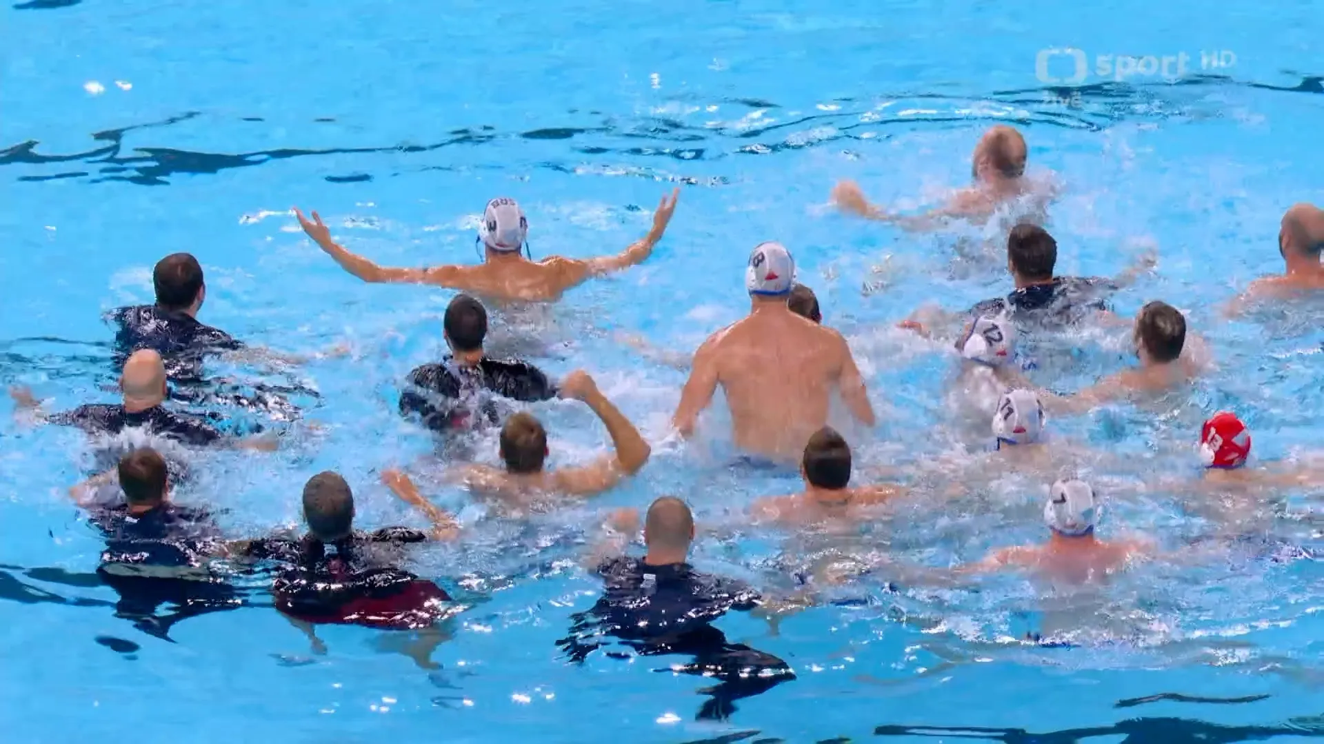 Srbští pólisté potřetí v řadě ovládli olympijské finále