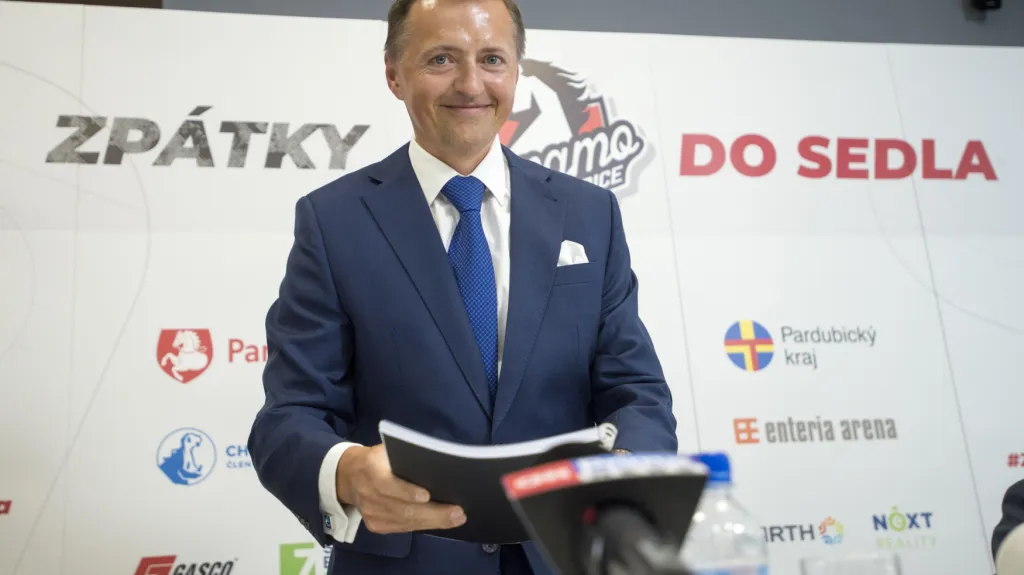 Majitel Dynama Pardubice Petr Dědek