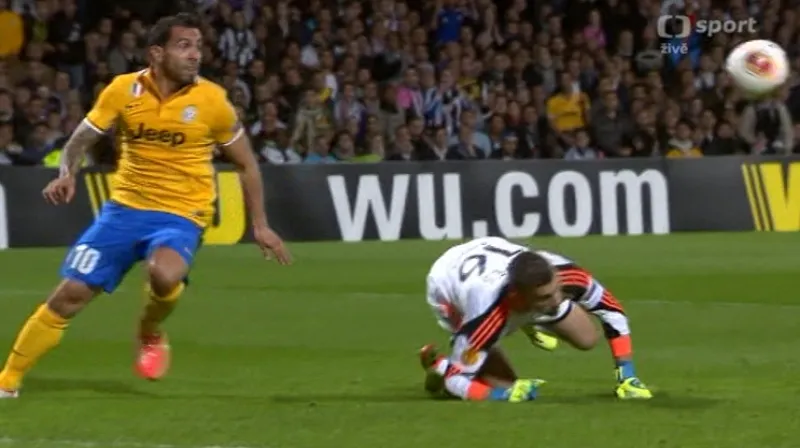 Největší šance Lyonu a Juventusu v prvním poločase