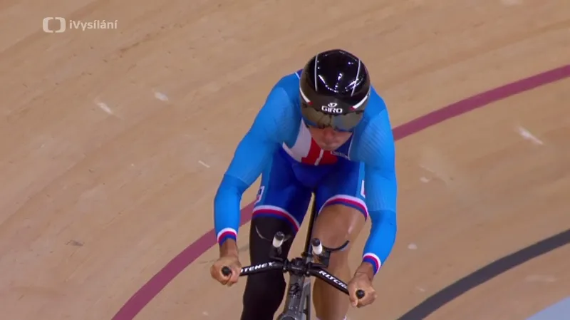 Jízdy českých závodníků na kilometru s pevným startem