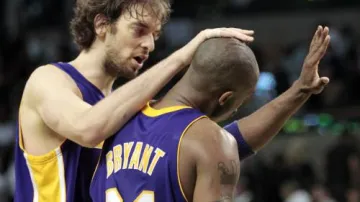 Pau Gasol a Kobe Bryant