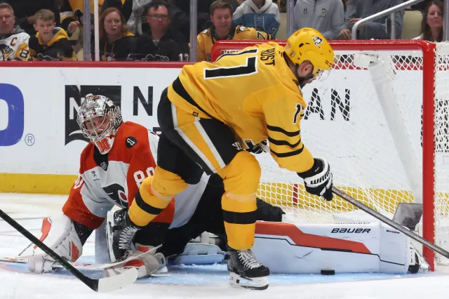 Vladař nezastavil Pittsburgh, Penguins si vynutili šestý zápas. Vegas srovnalo sérii s Utahem