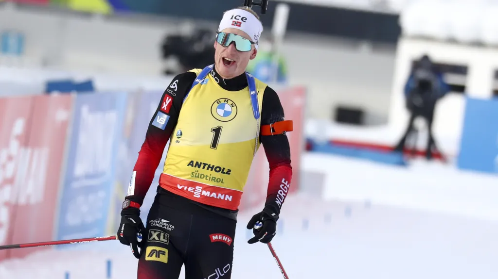 Johannes Bö neměl v závodu s hromadným startem v Anterselvě konkurenci