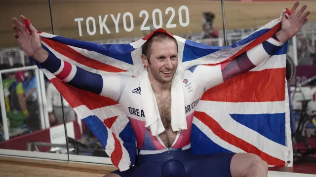 Záznam finále keirinu mužů a omnia žen