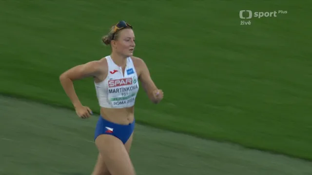 Závěr závodu rychlochodkyň na 20 km s ohlasem Martínkové