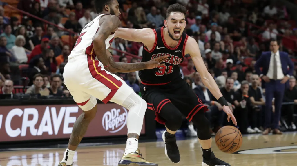 Tomáš Satoranský v utkání proti Miami