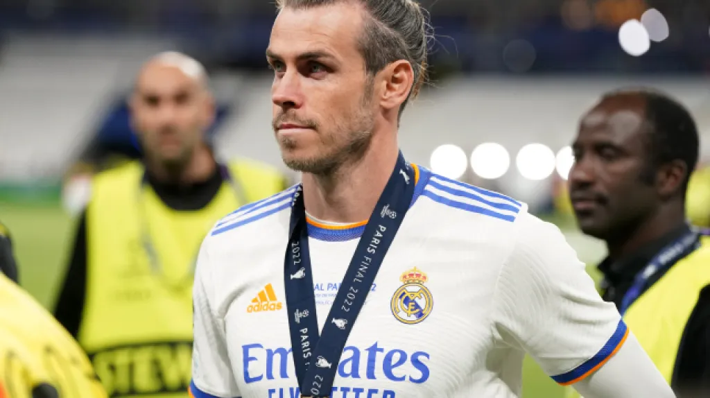Gareth Bale z Realu Madrid s medailí po finále Ligy mistrů