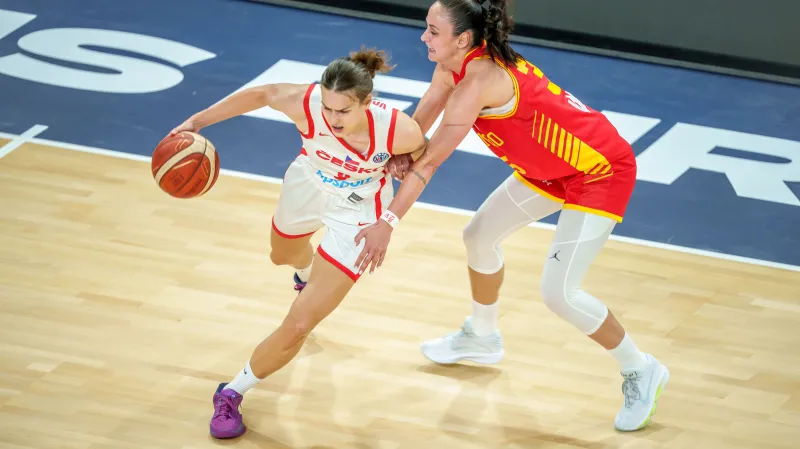 Závěr zápasu na ME basketbalistek Česko – Černá Hora a ohlas Julie Reisingerové