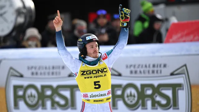 Závěr slalomu lyžařů na SP v Alta Badii