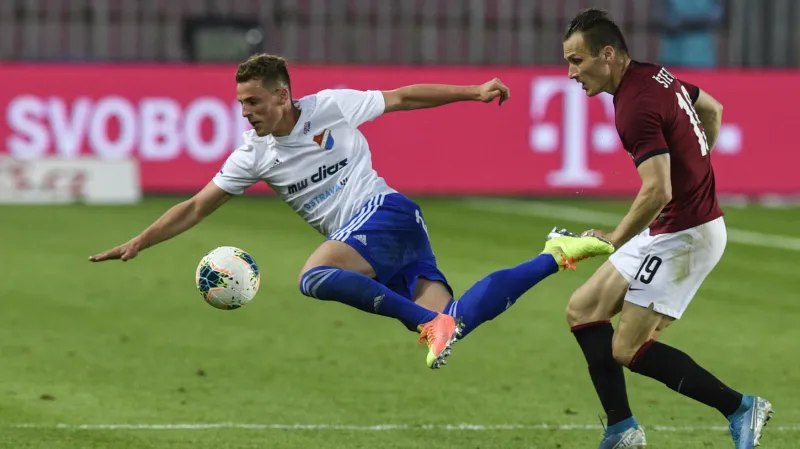 Šašinka odpadá ze souboje se Štetinou