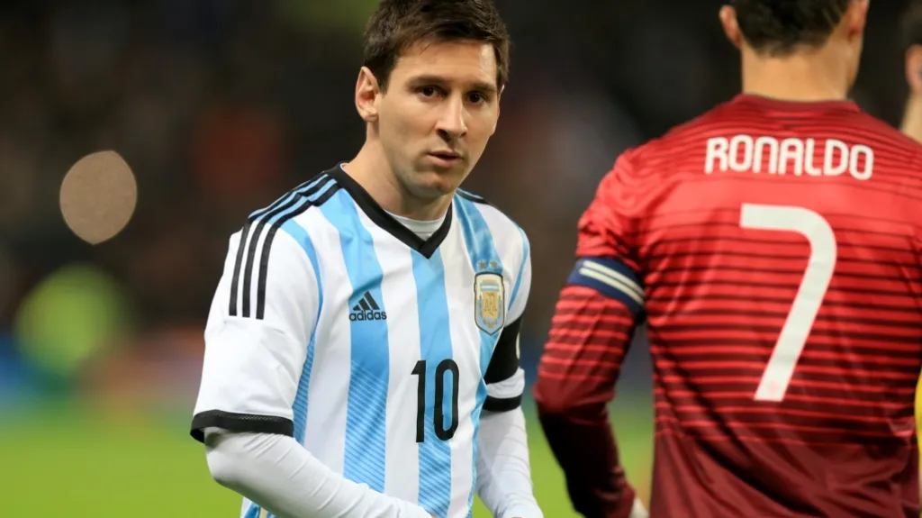 Messi a Ronaldo se potkali v přátelském utkání na Old Trafford