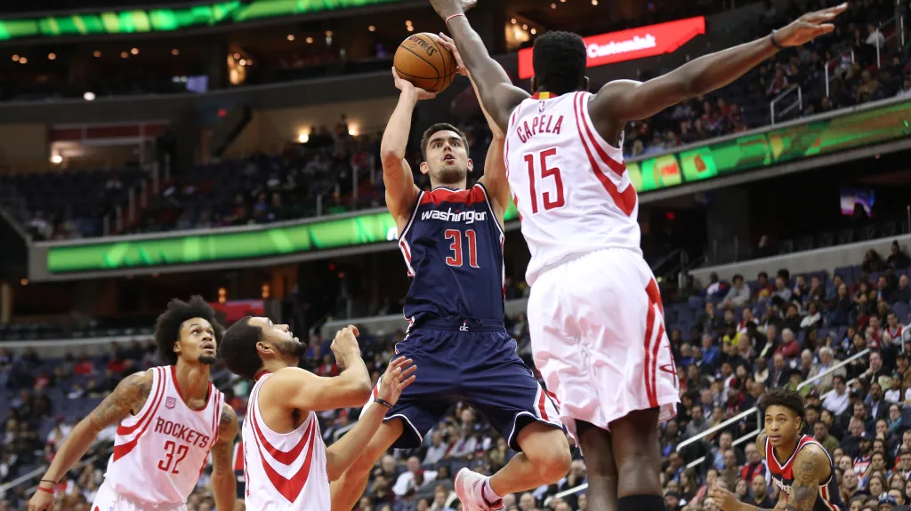 Tomáš Satoranský v dresu Washingtonu Wizards