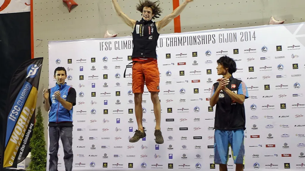 Slavící lezec Adam Ondra