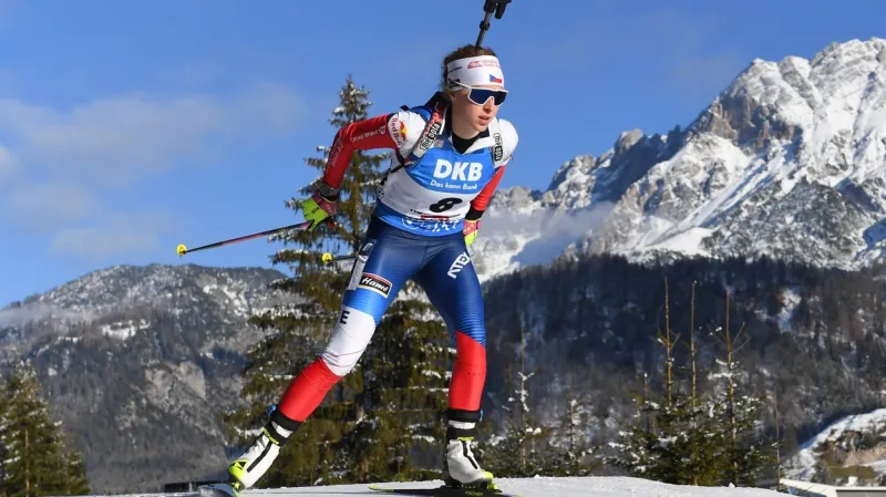 Sestřih stíhacího závodu žen v Hochfilzenu