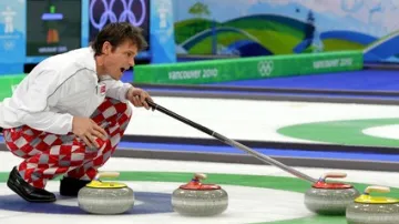 Norský curler Thomas Ulsrud během finálového zápasu