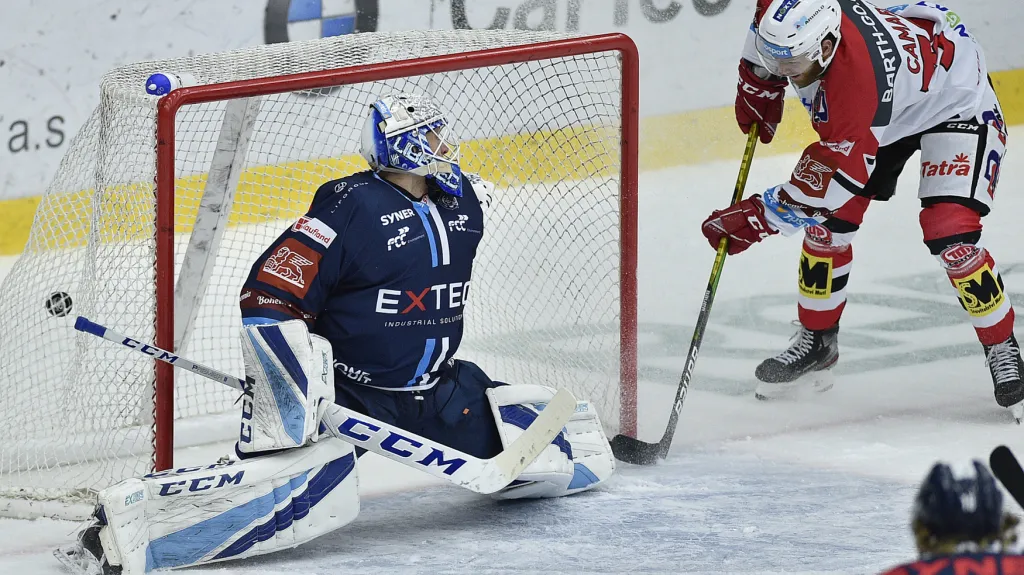 Pardubický Anthony Camara skóruje do liberecké sítě