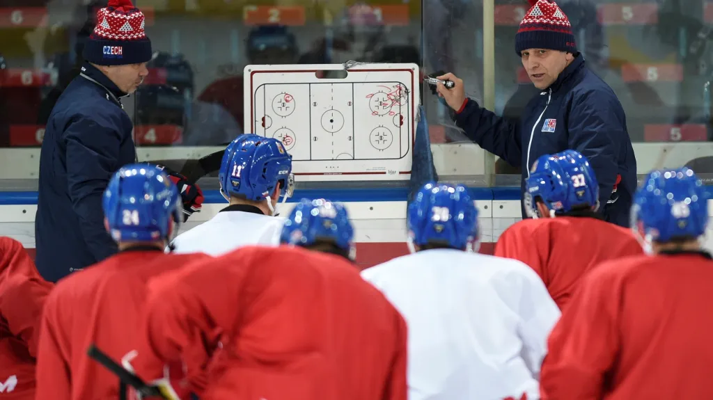 Kouč Josef Jandač na tréninku hokejové reprezentace