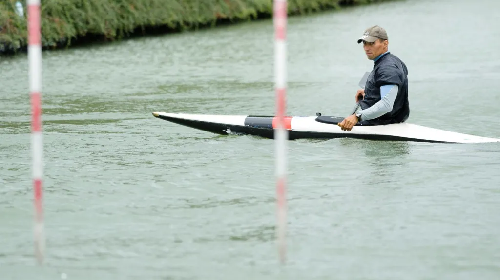 Kanoista na kanálu v Čunovu