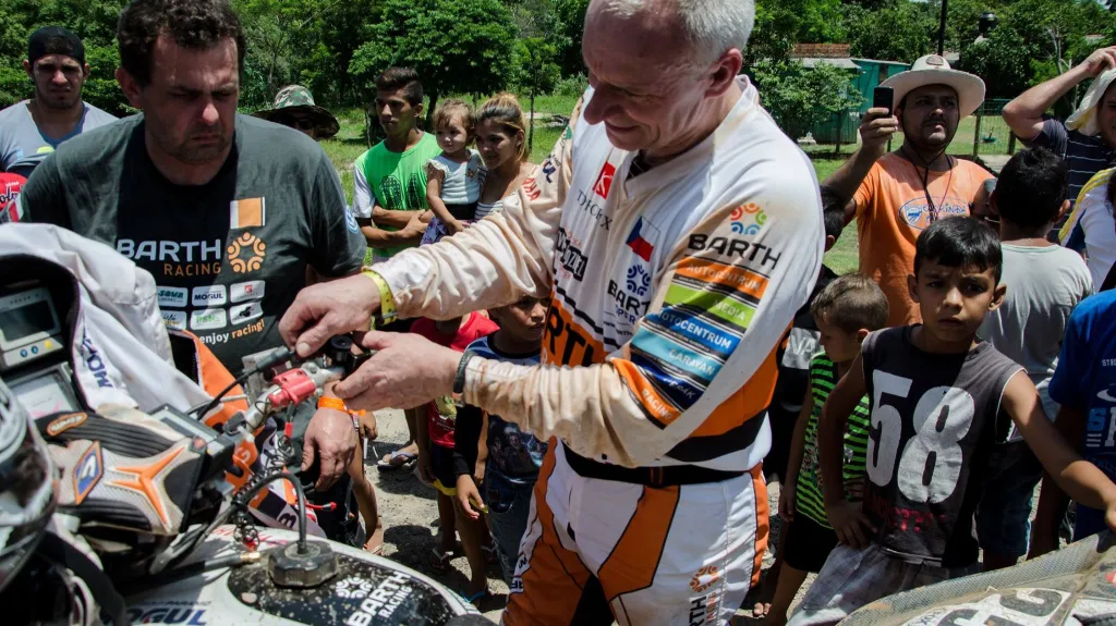 Josef Macháček v první etapě řešil problémy s utrženým lankem od plynu