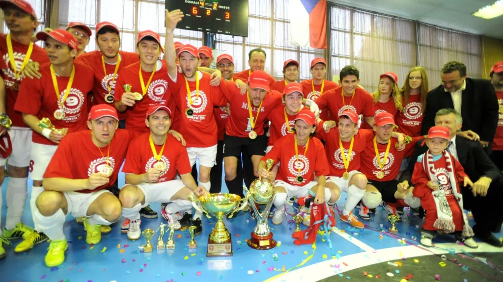 Futsalová Chrudim slaví titul