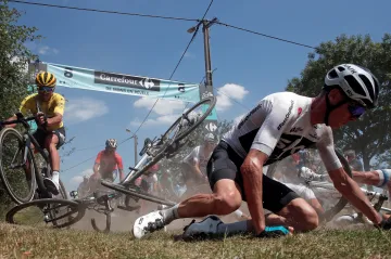 Chris Froome po pádu v deváté etapě