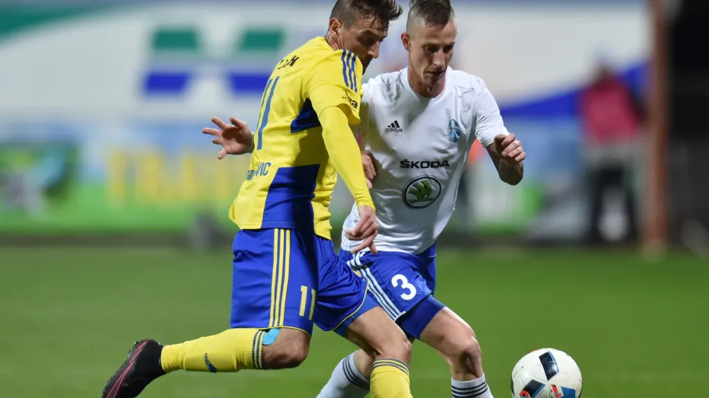 Zlínský Vukadin Vukadinovič (vlevo)