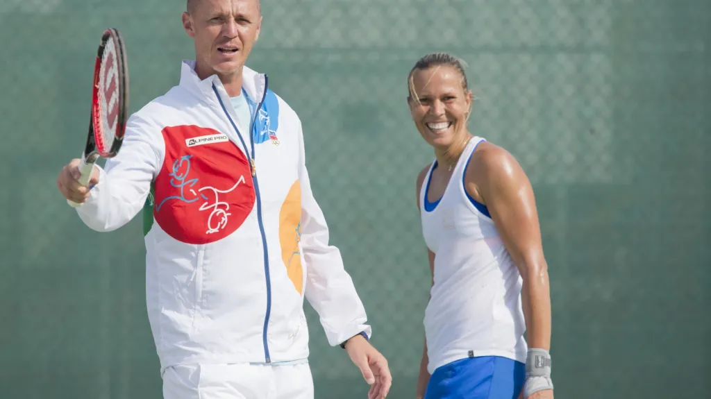 Lucie Hradecká s Petrem Pálou