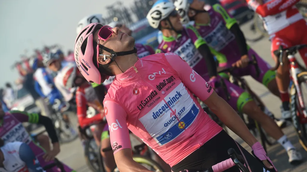 Joao Almeida zůstává v růžovém