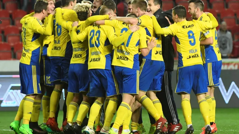Fotbalisté Fastavu Zlín slaví postup do finále MOL Cupu