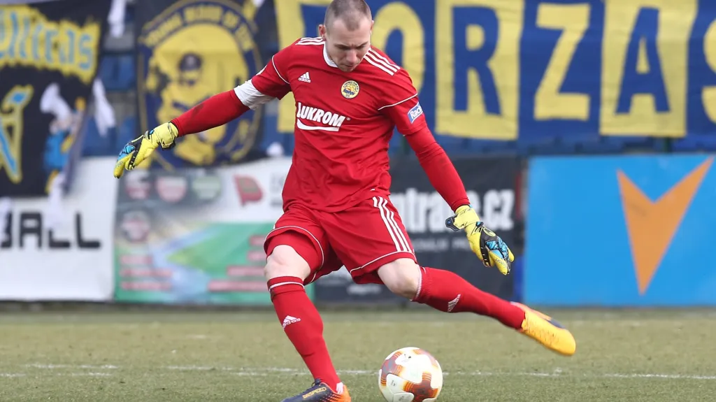 Brankář Zlína Stanislav Dostál