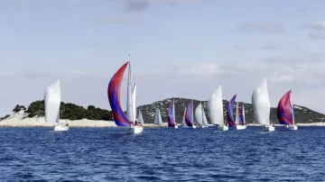 Na Jadranu se uskutečnila Velikonoční regata, zasáhlo do ní 41 lodí