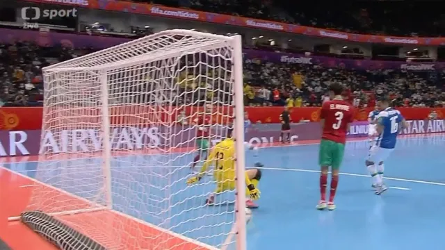 Brazílie a Argentina jsou v semifinále futsalového MS