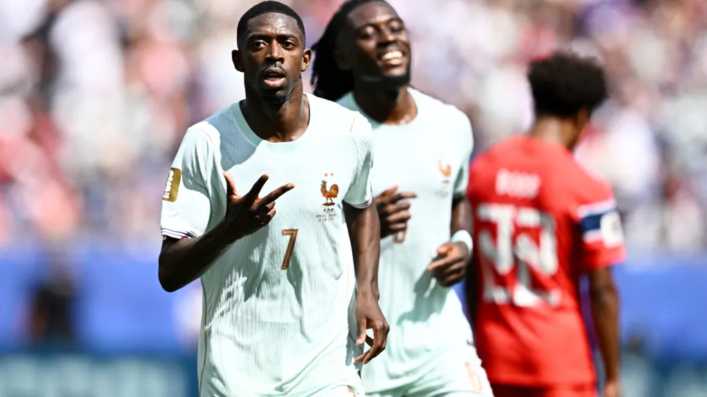 Ousmane Dembélé slaví hattrick proti Norsku
