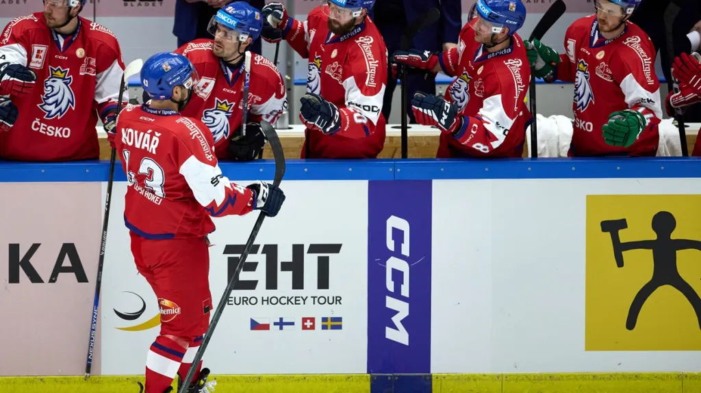 Jan Kovář před reprezentační střídačkou